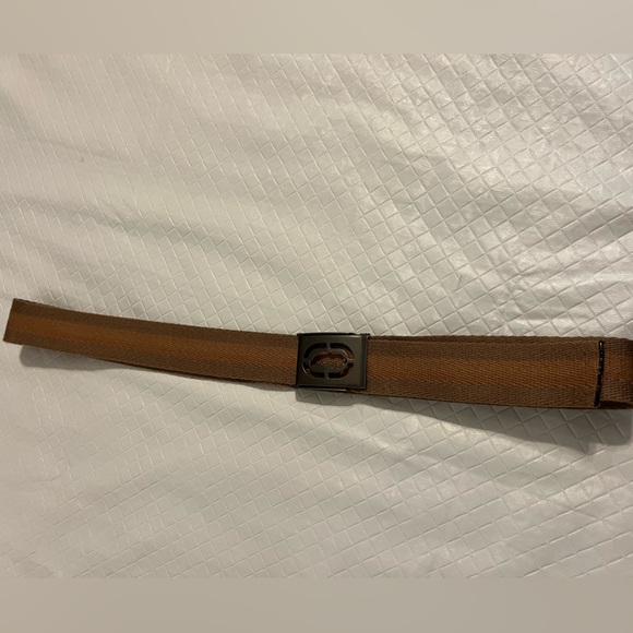 ✨SOLD - Ecko Untld Canvas Web Belt with Rhino Buckle - Picture 4 of 5
